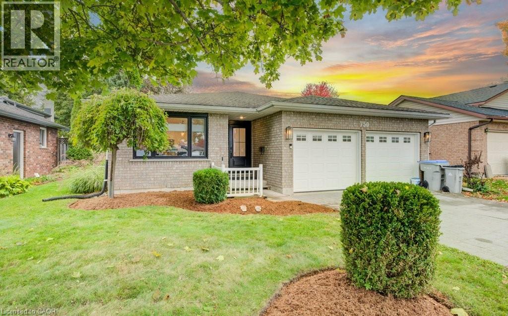 750 EDGAR Street W - Photo 3 of 49, Listowel, Ontario