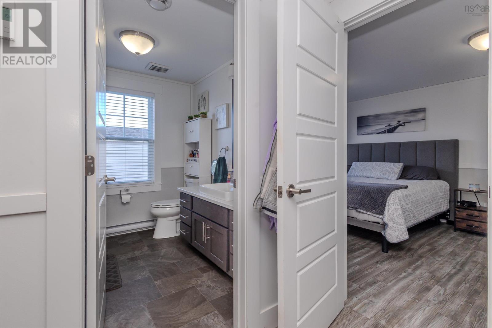 Property 18 of 24 of 6 Third Street