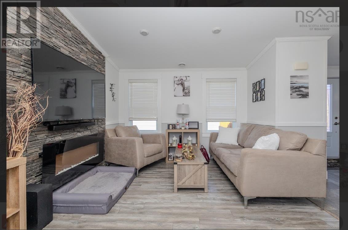 Property 13 of 24 of 6 Third Street