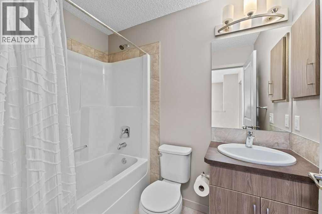 251 Sunrise View, Cochrane