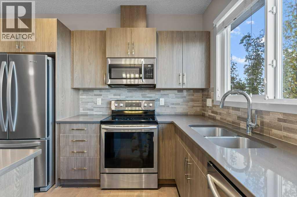 251 Sunrise View, Cochrane