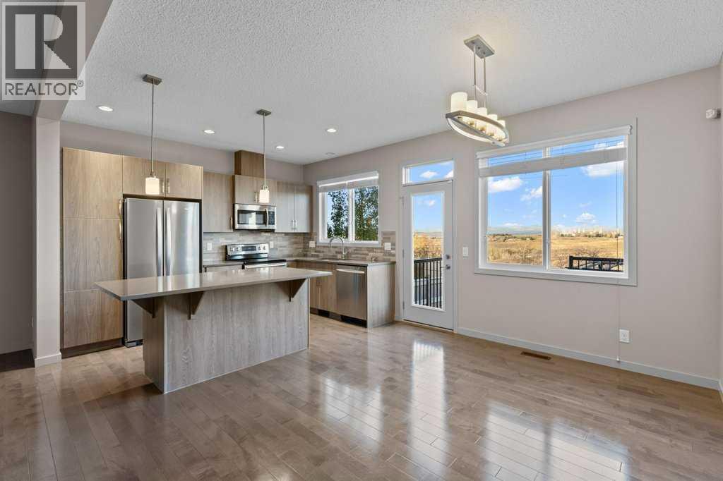 251 Sunrise View, Cochrane