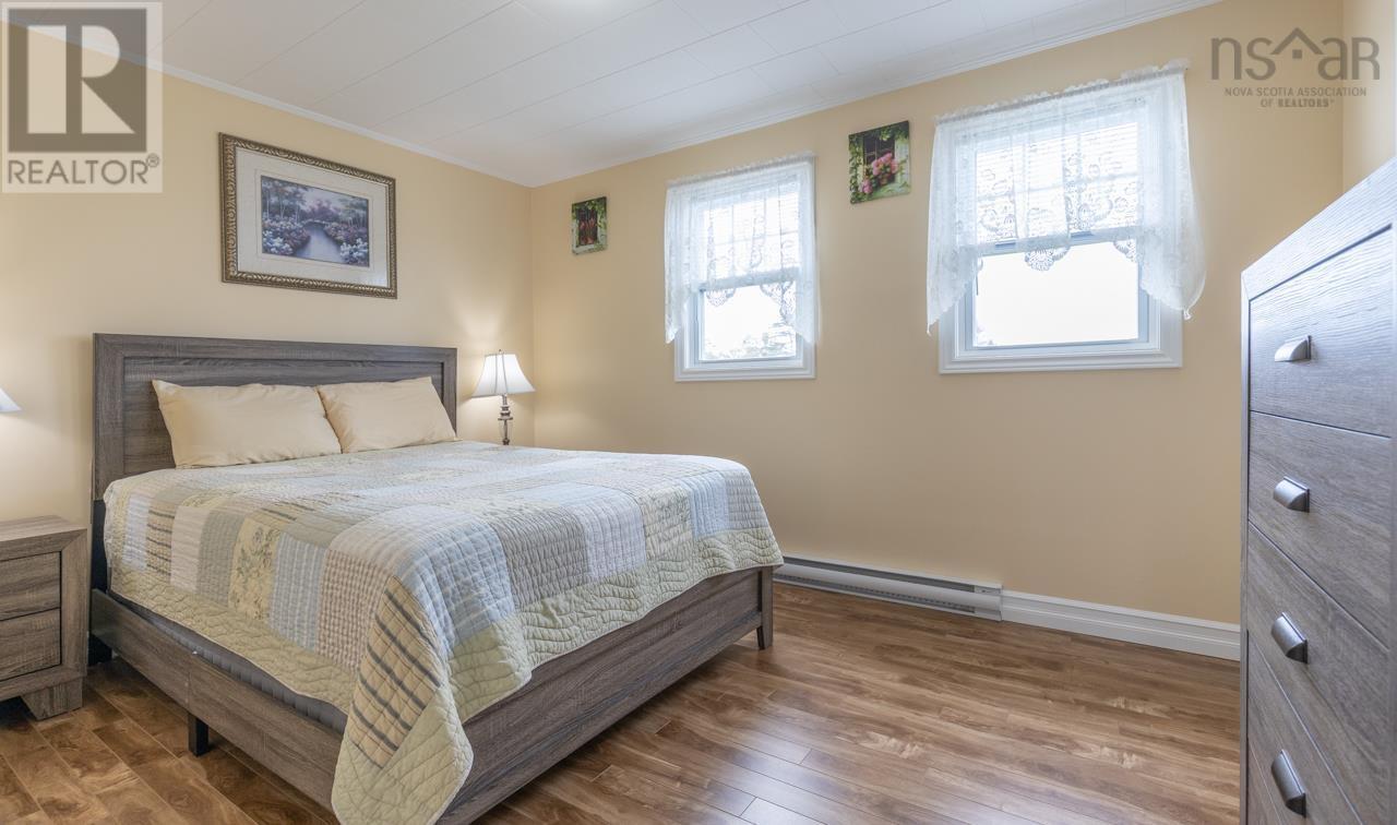 Property 29 of 40 of 5686 Highway 1