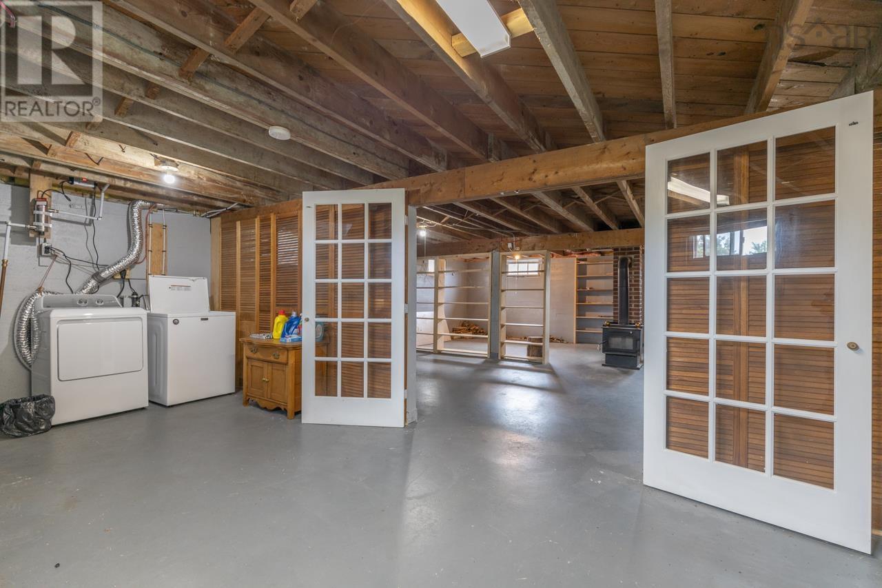 Property 33 of 40 of 5686 Highway 1