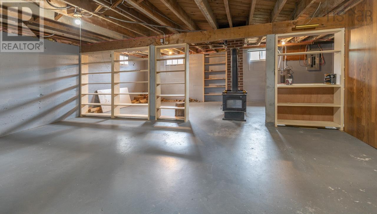 Property 34 of 40 of 5686 Highway 1