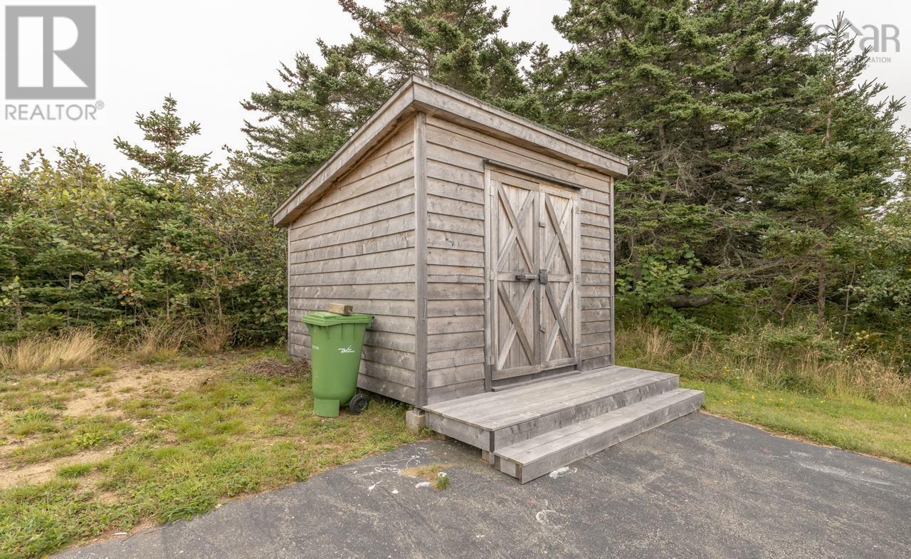 Property 9 of 40 of 5686 Highway 1