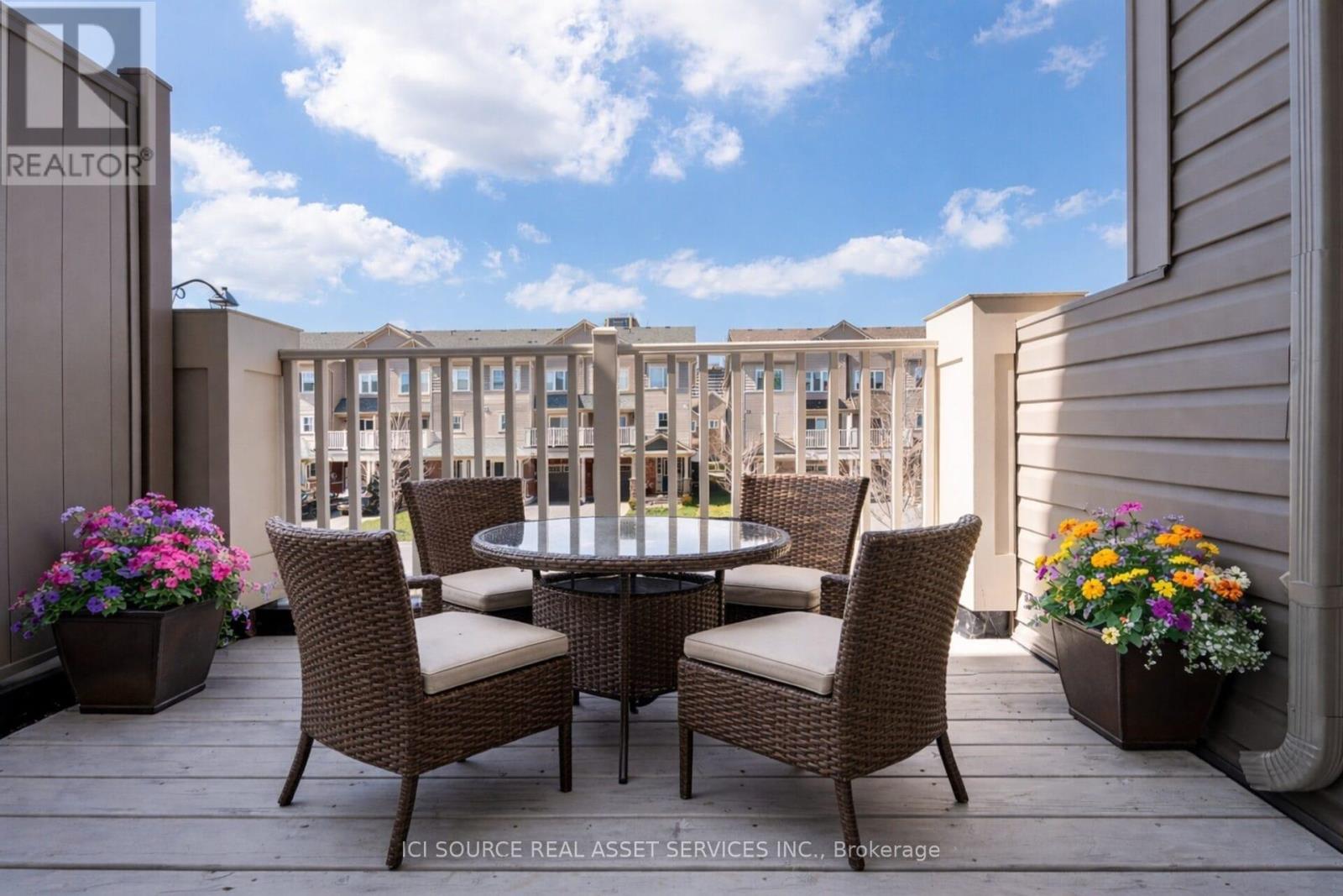 71 TABARET CRESCENT - 21