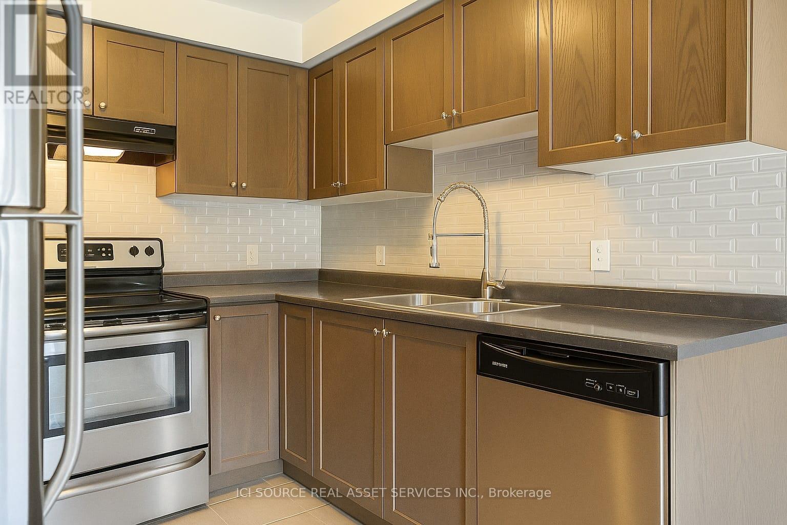 71 TABARET CRESCENT - 9