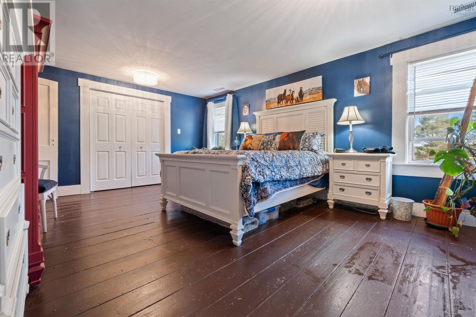 Property 20 of 49 of 187 Highway 302