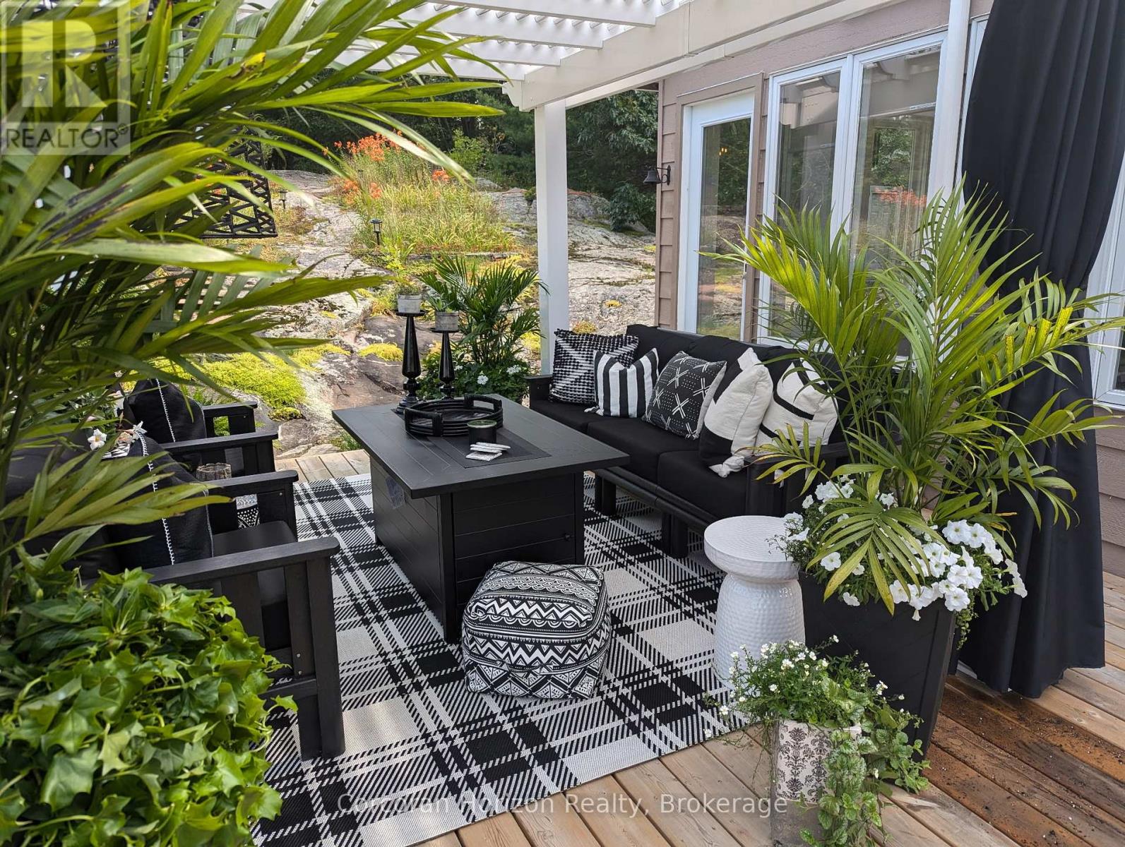 4476 ISLAND 1040/LITTLE BEAUSOLEIL ISLAND - 3