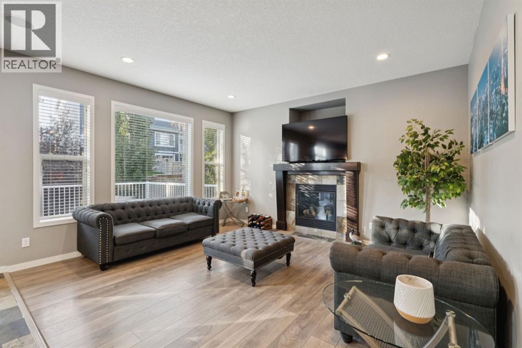 453 River Heights Drive, Cochrane