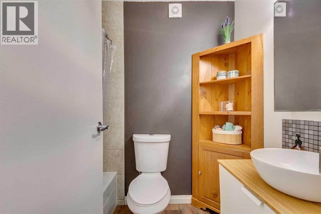 Single Family House for Sale in B  Heritage Drive SE Acadia Calgary 