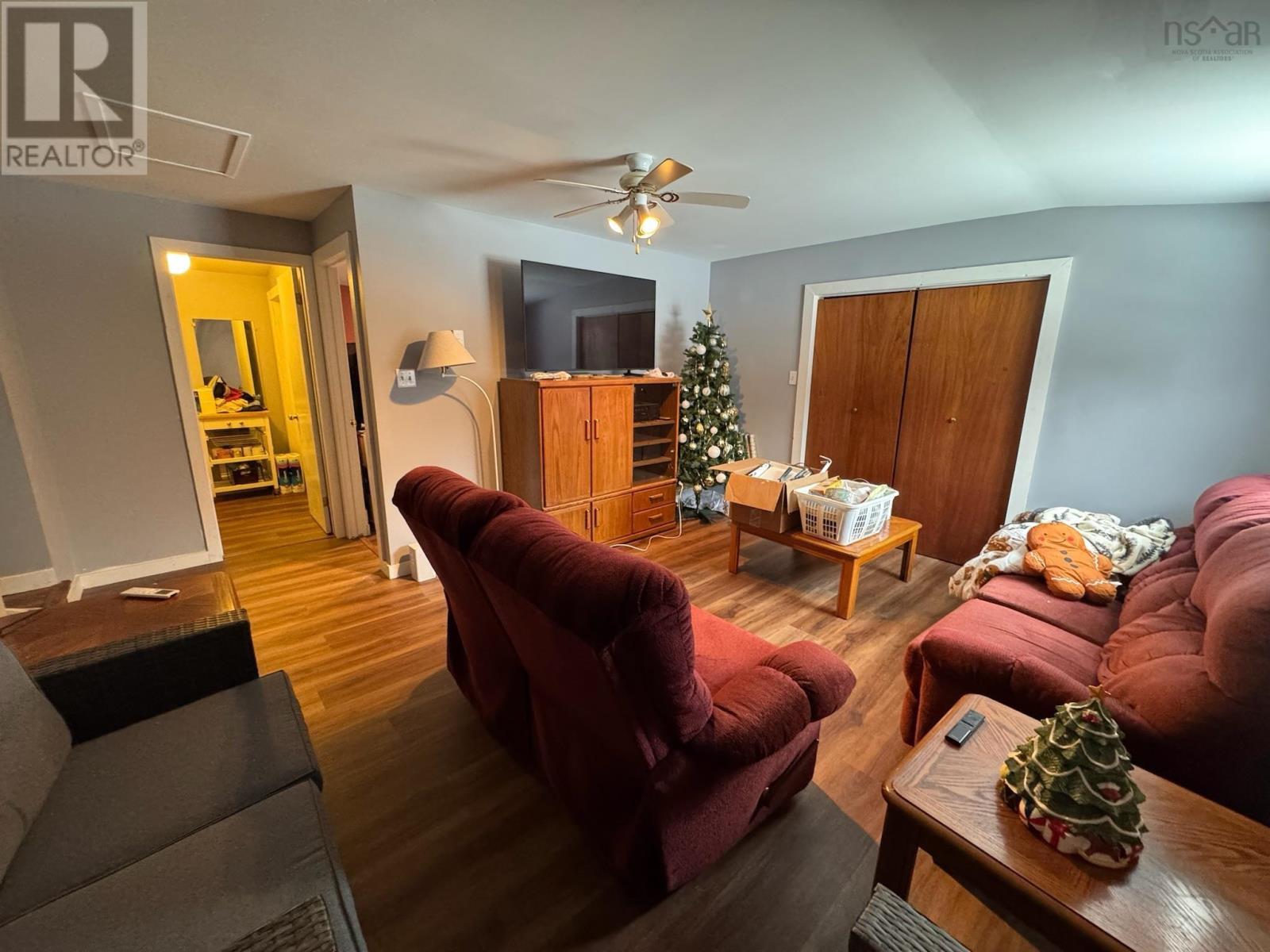 Property 9 of 29 of 10979 Highway 4