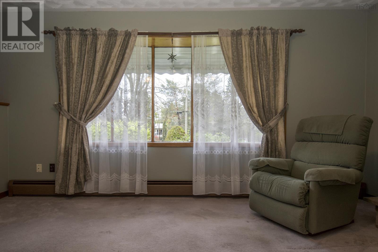 Property 23 of 49 of 683 Main Street