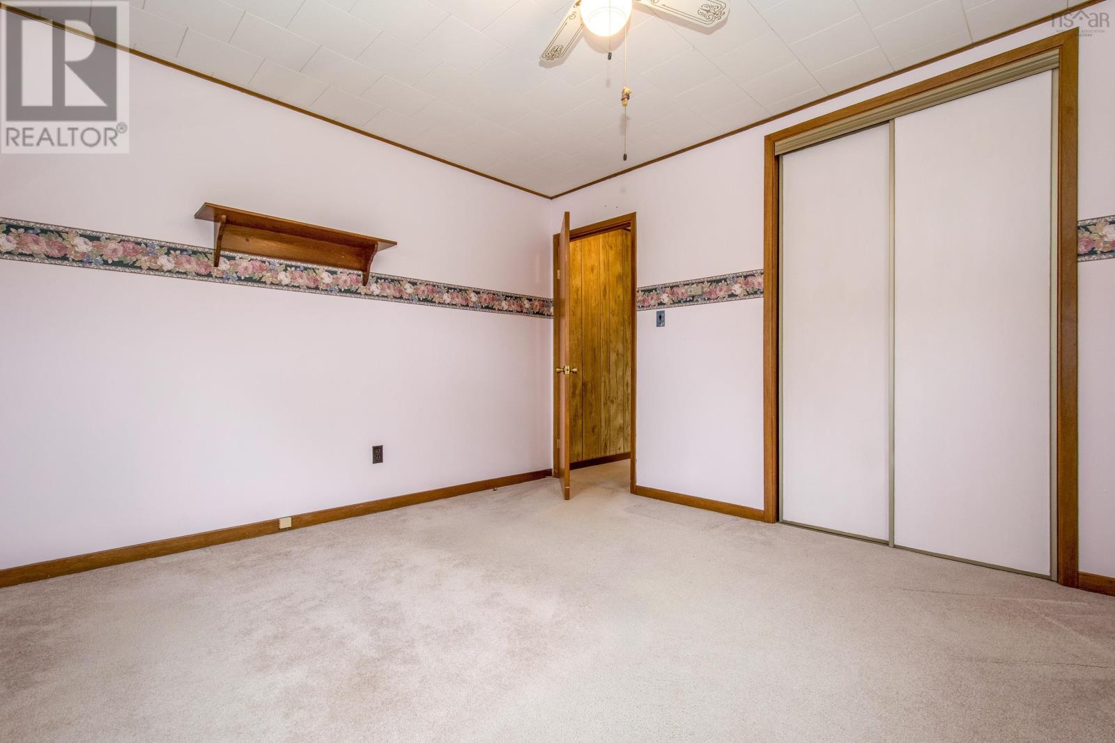 Property 31 of 49 of 683 Main Street