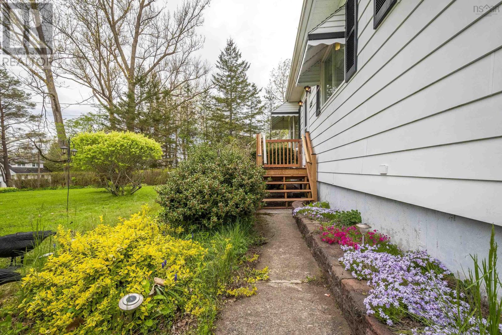 Property 7 of 49 of 683 Main Street