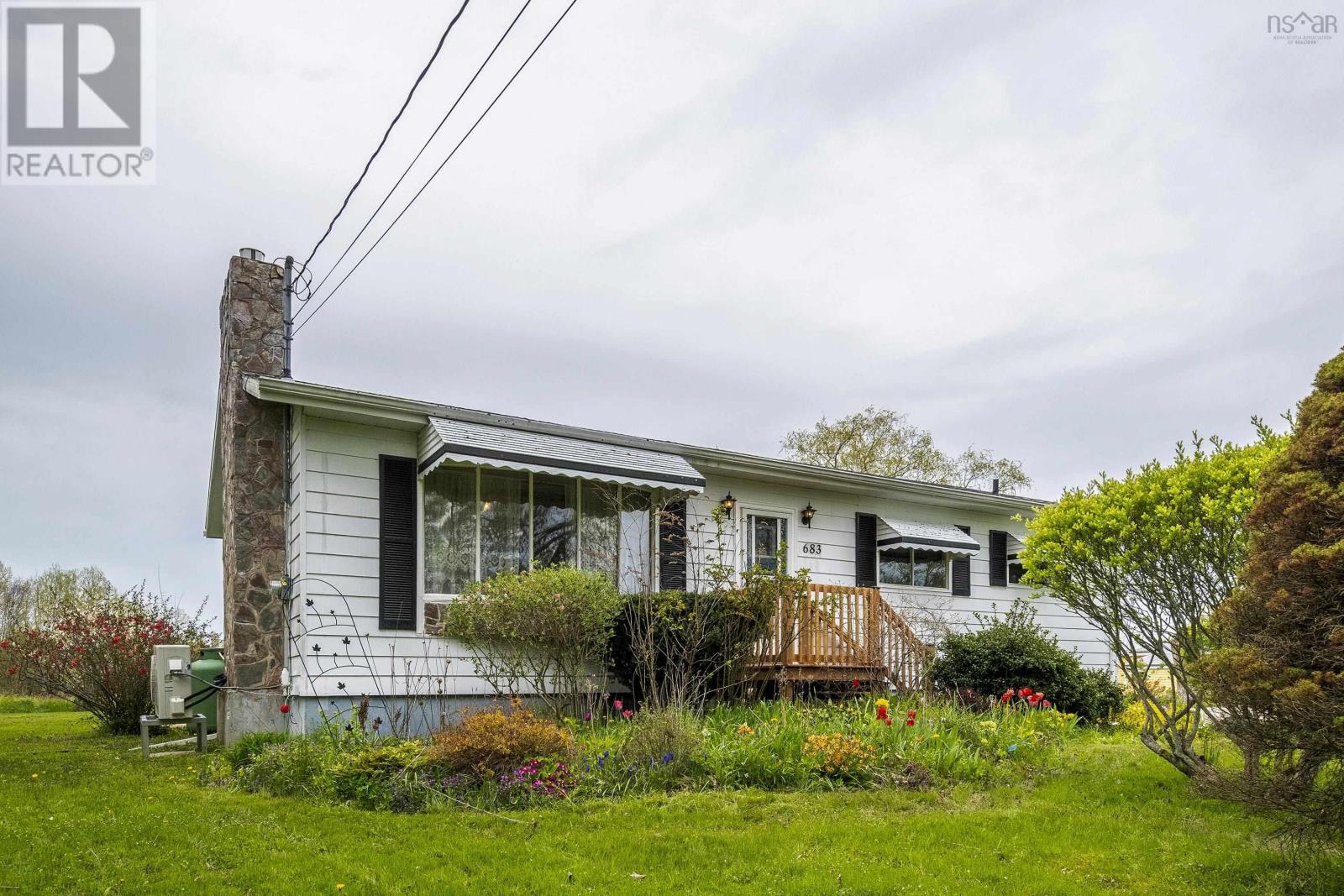 Property 47 of 49 of 683 Main Street