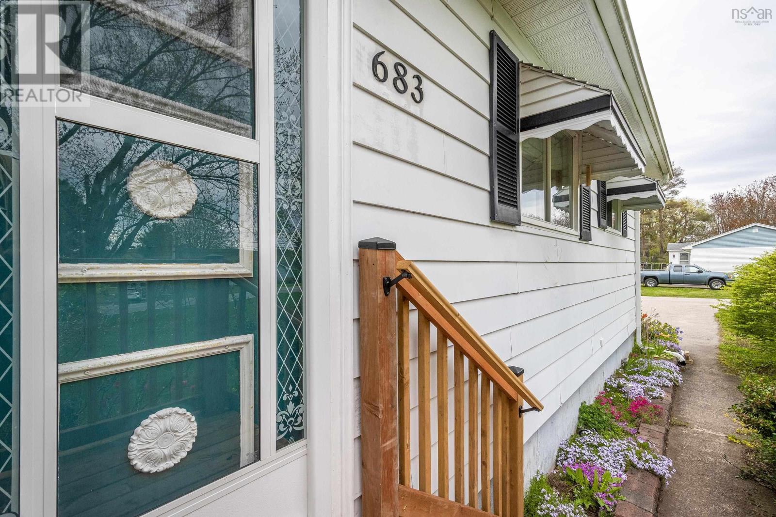 Property 6 of 49 of 683 Main Street