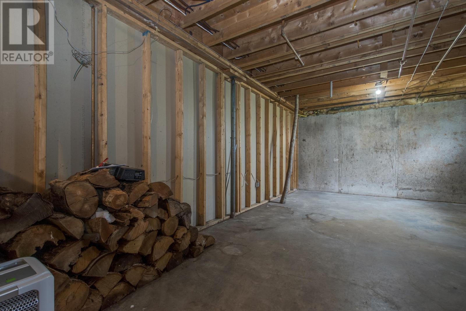 Property 41 of 49 of 683 Main Street