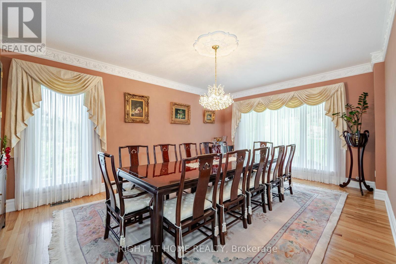 6 LORD DUNCAN COURT - 12