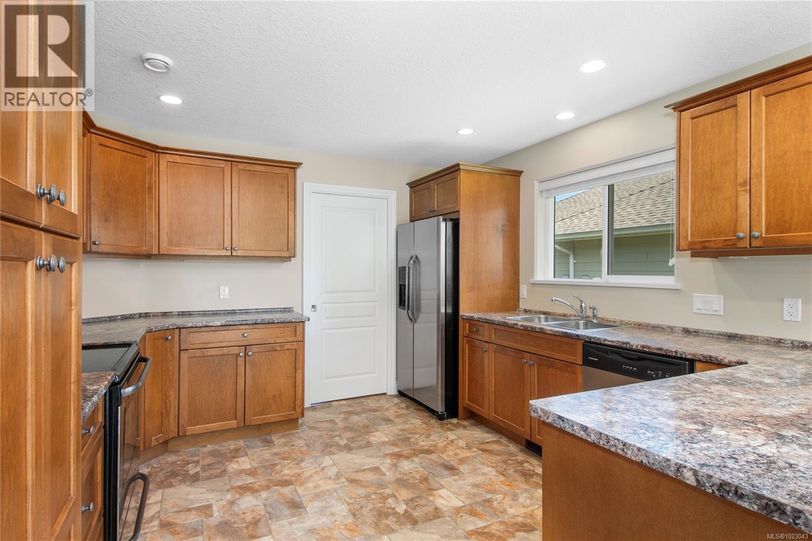 63 2006 Sierra Dr, Campbell River