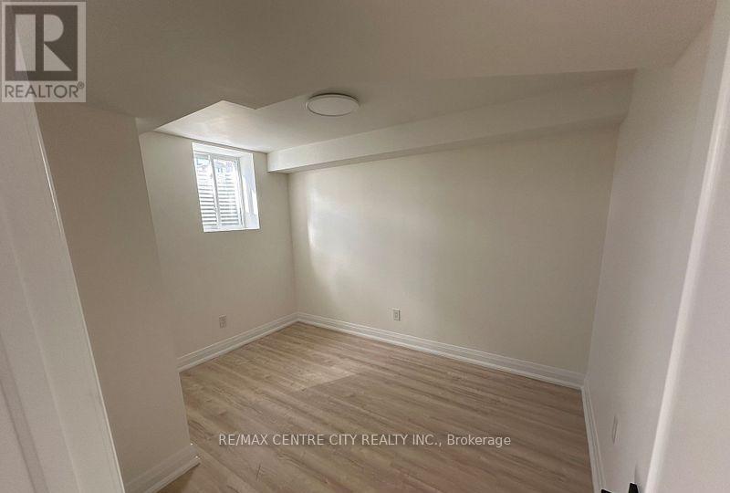 2966 Turner Unit Lower photo 5