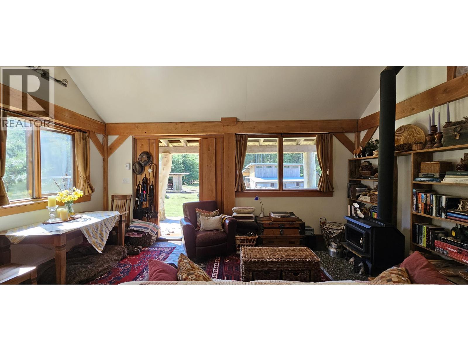 2236 MOUNTAIN ROAD, Gambier Island