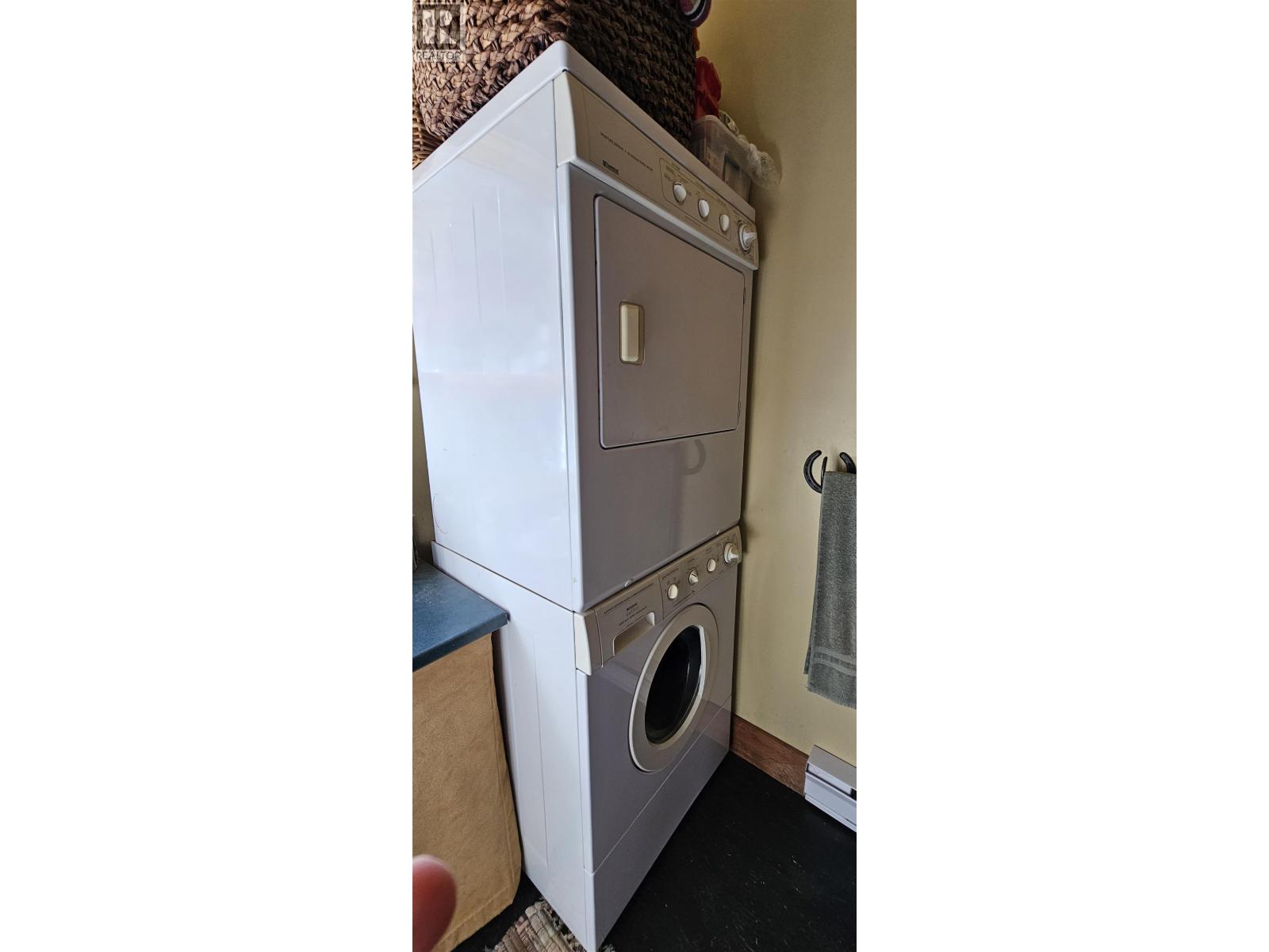 2236 MOUNTAIN ROAD, Gambier Island