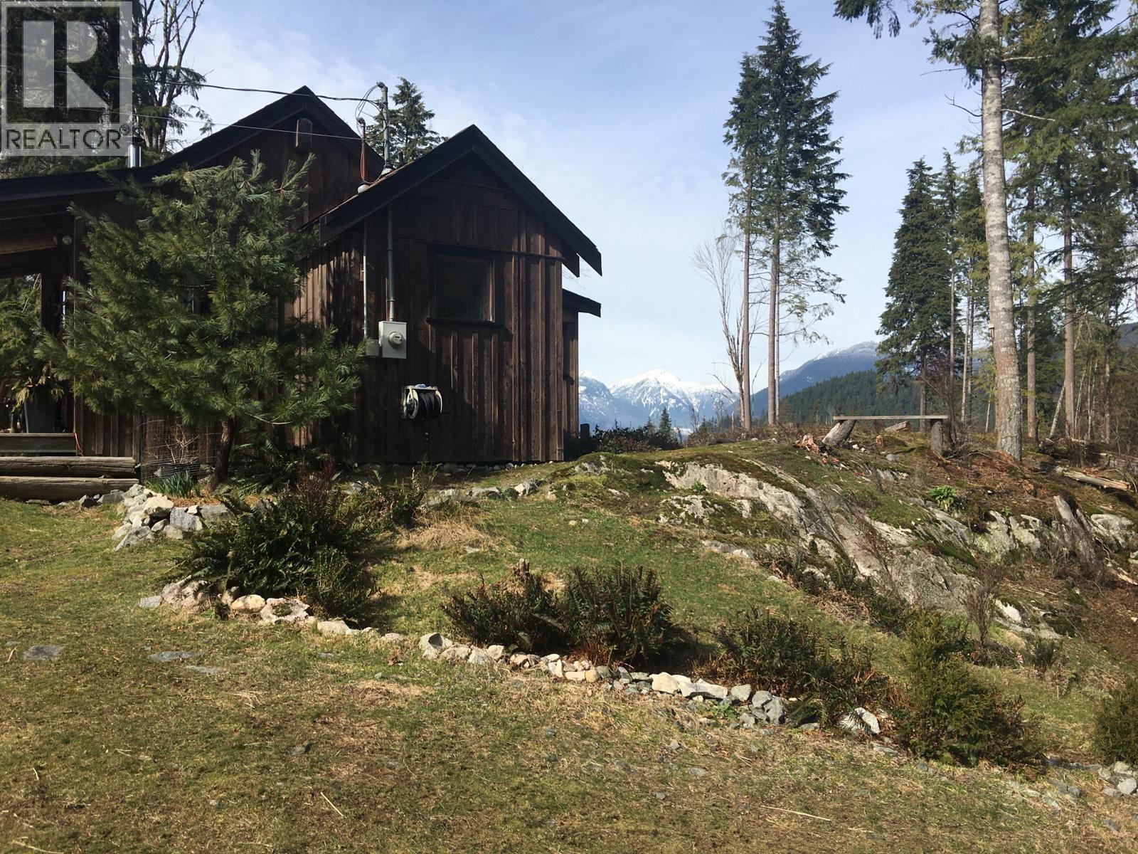 2236 MOUNTAIN ROAD, Gambier Island