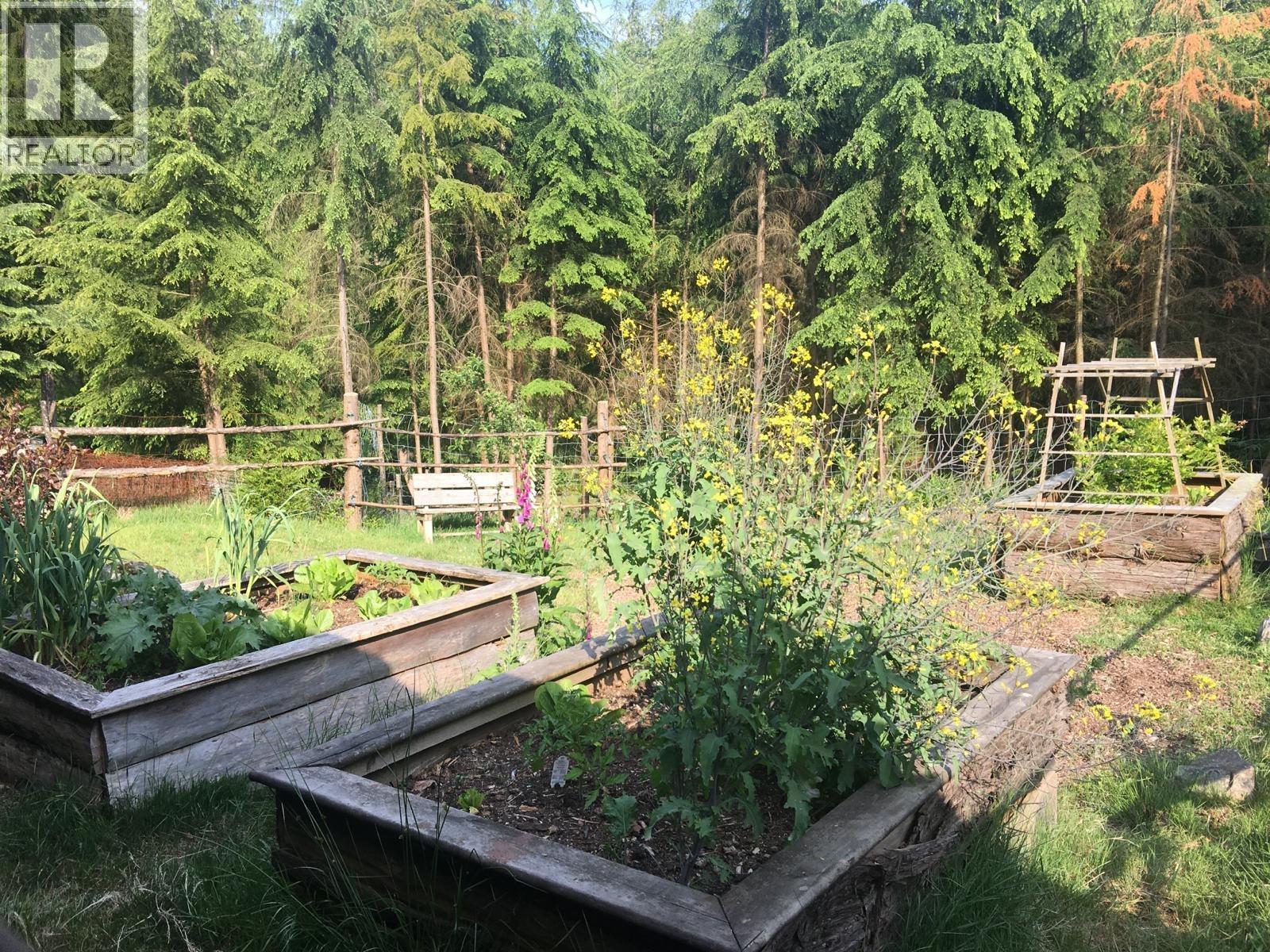 2236 MOUNTAIN ROAD, Gambier Island