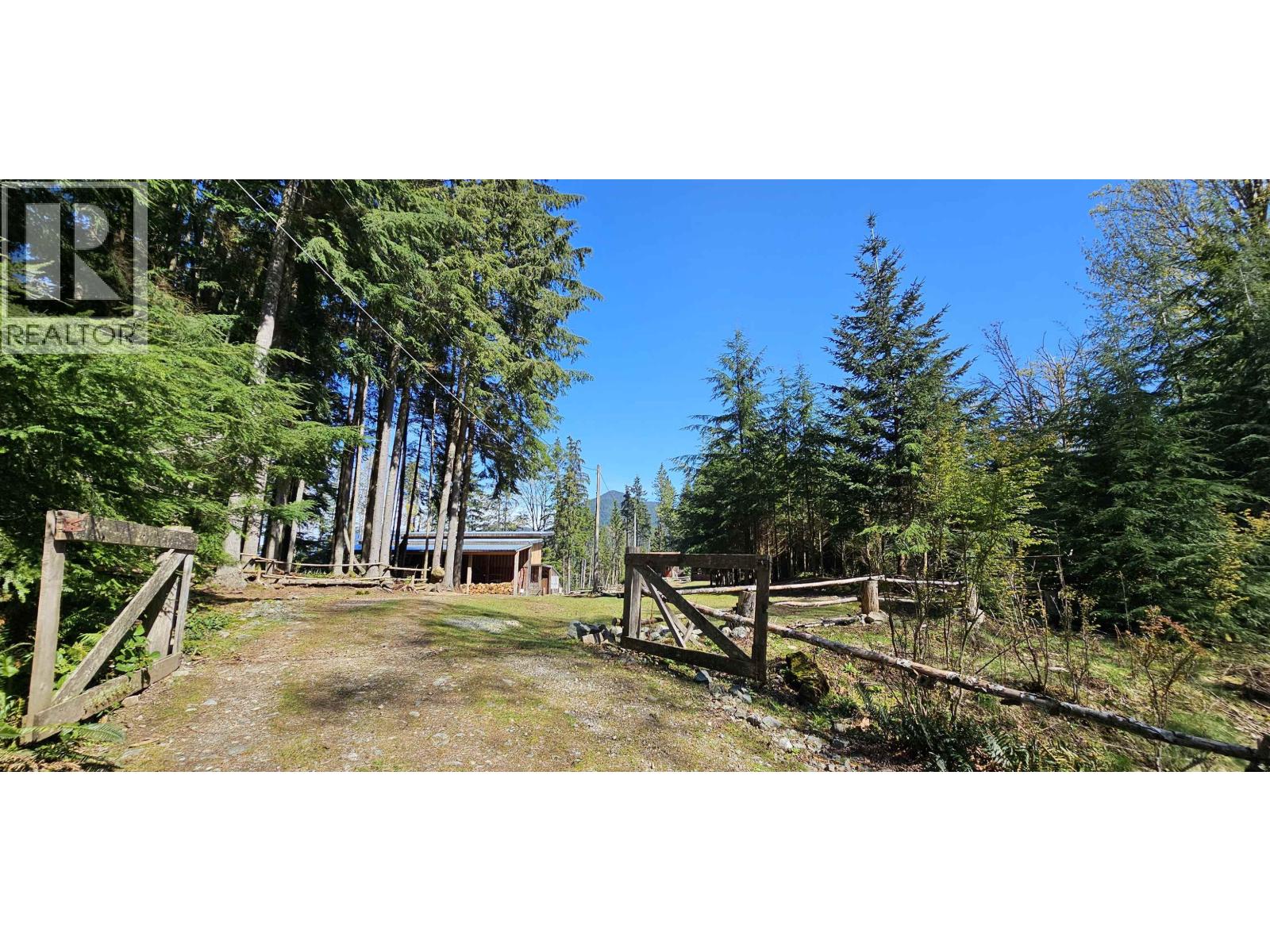 2236 MOUNTAIN ROAD, Gambier Island