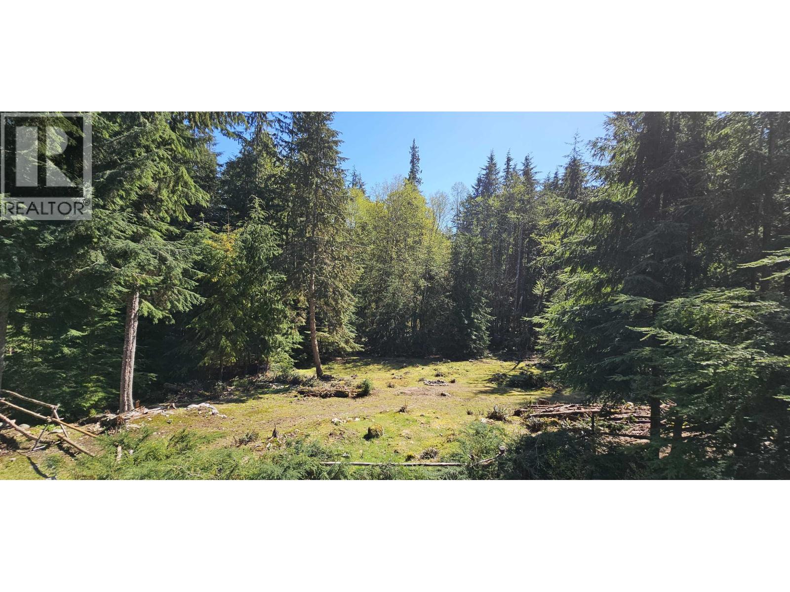 2236 MOUNTAIN ROAD, Gambier Island