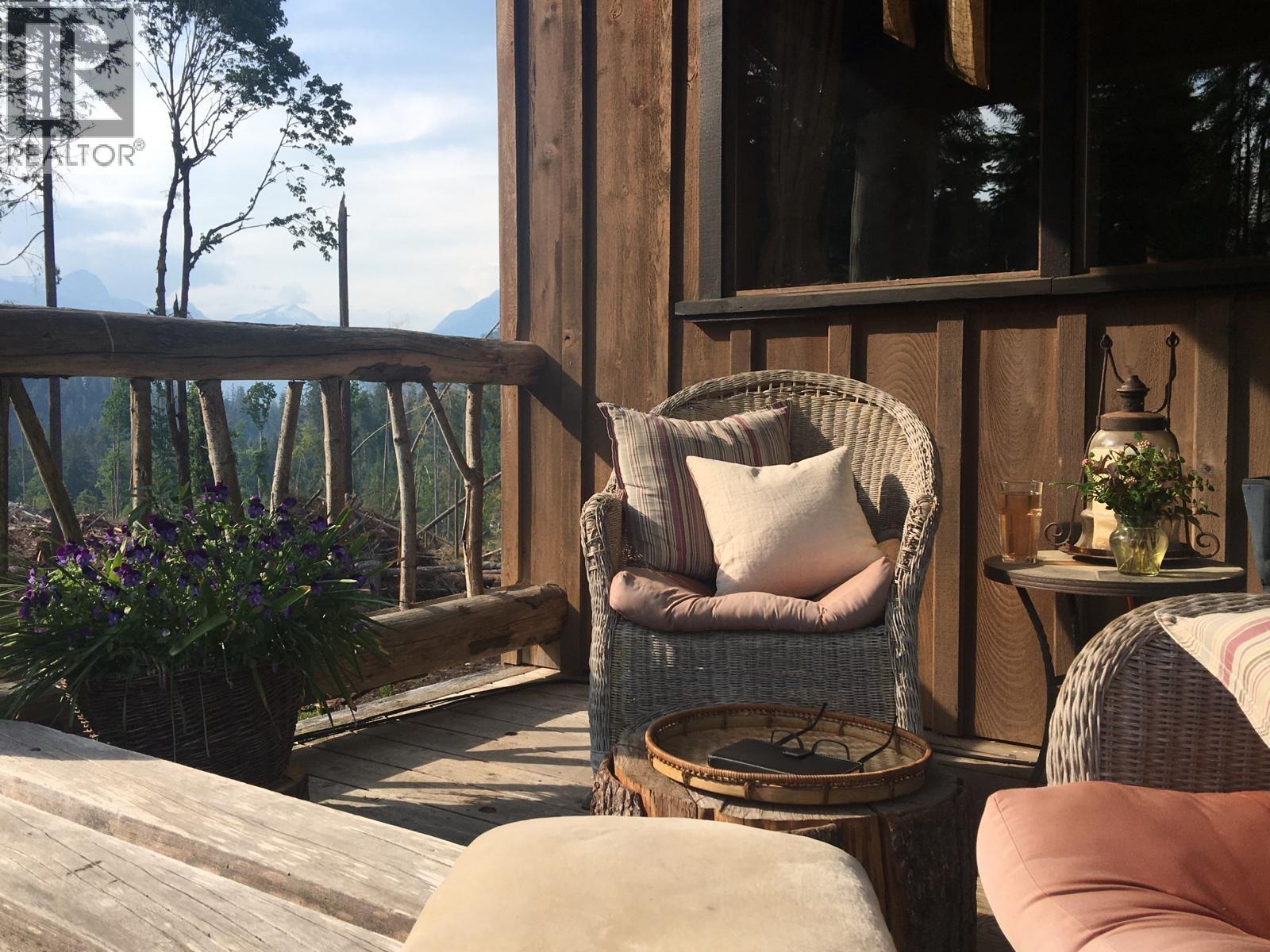 2236 MOUNTAIN ROAD, Gambier Island