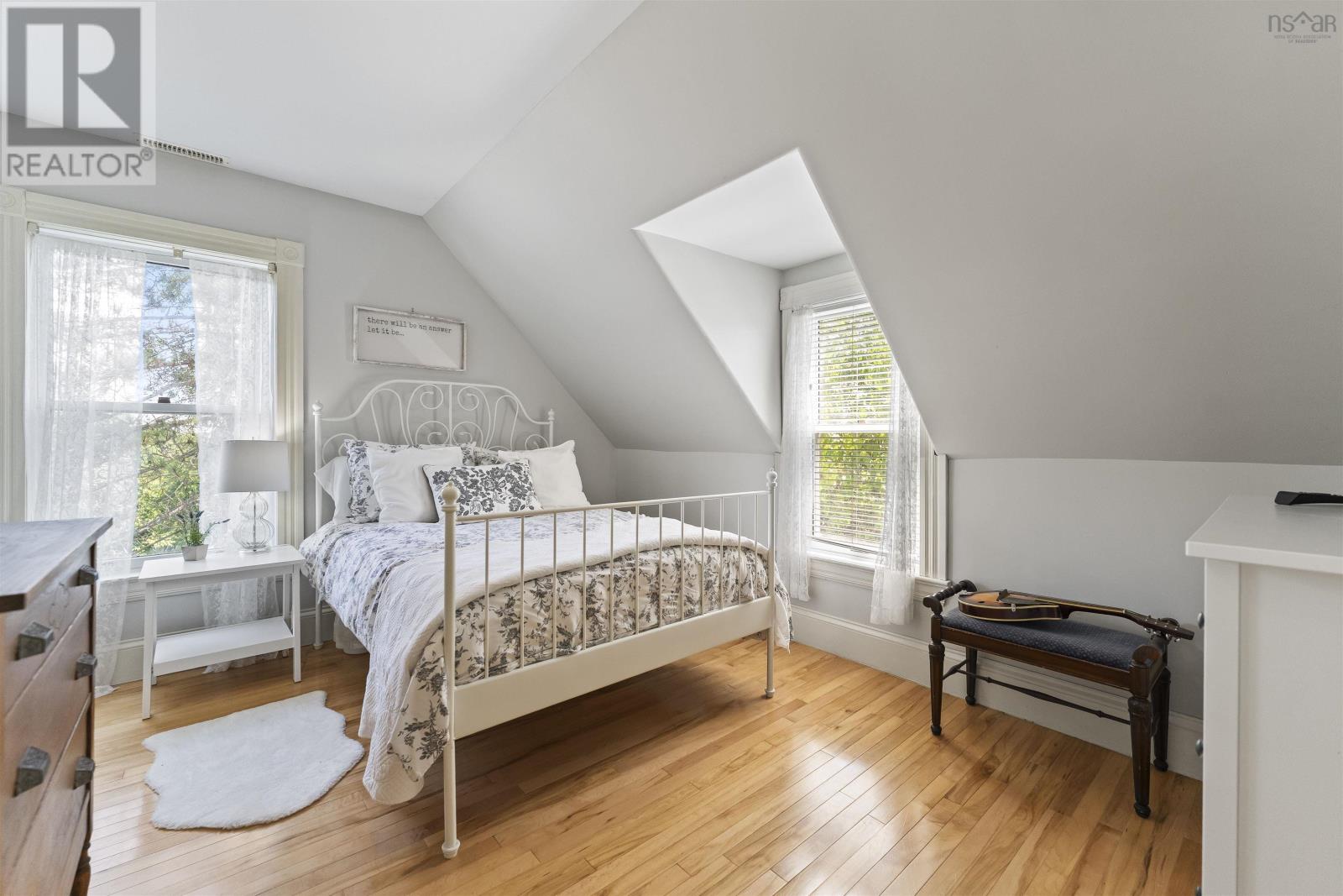 Property 29 of 48 of 2141 Highway 2