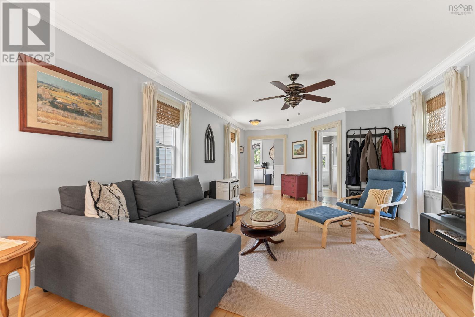 Property 24 of 48 of 2141 Highway 2