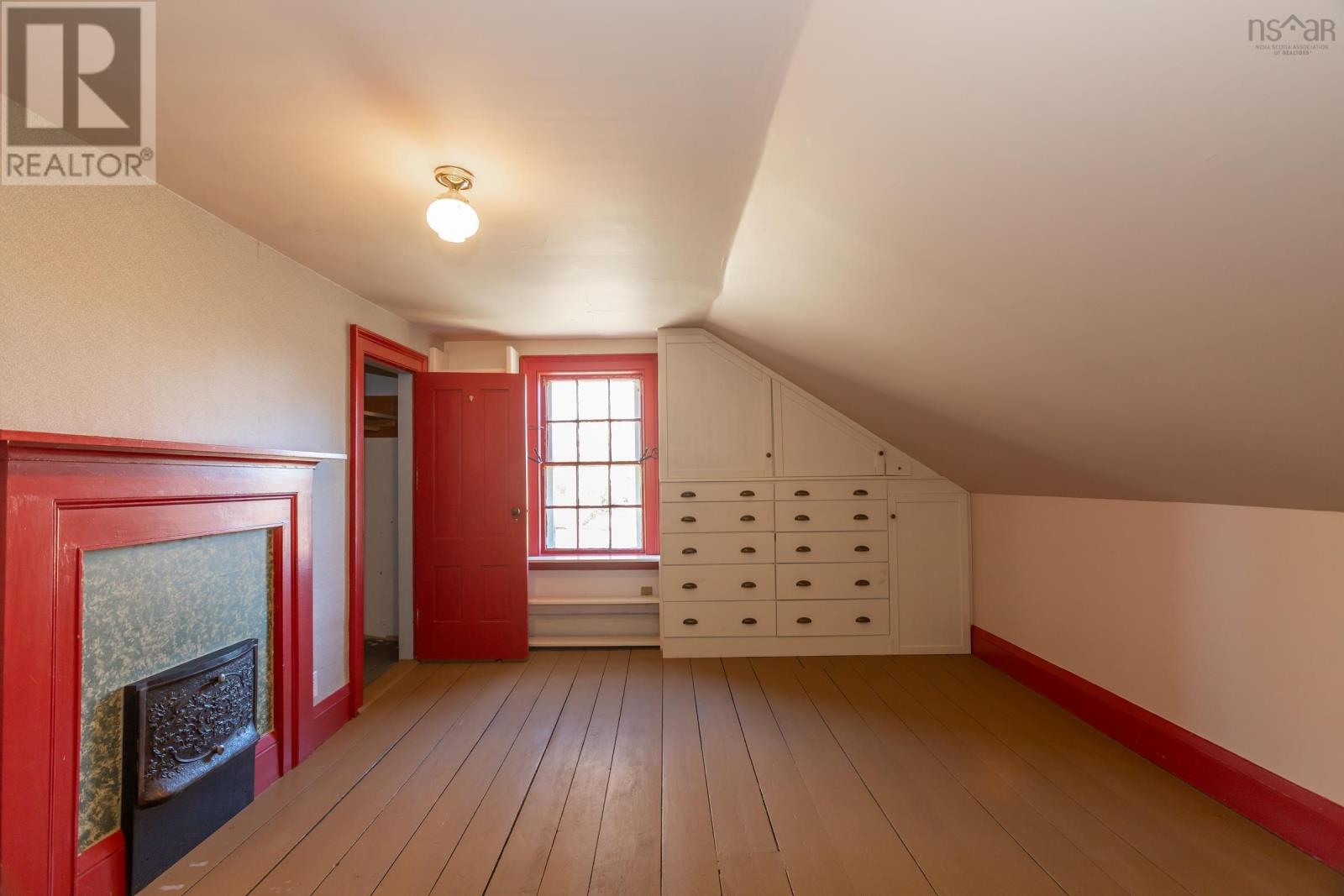 Property 32 of 46 of 1611 Granville Road