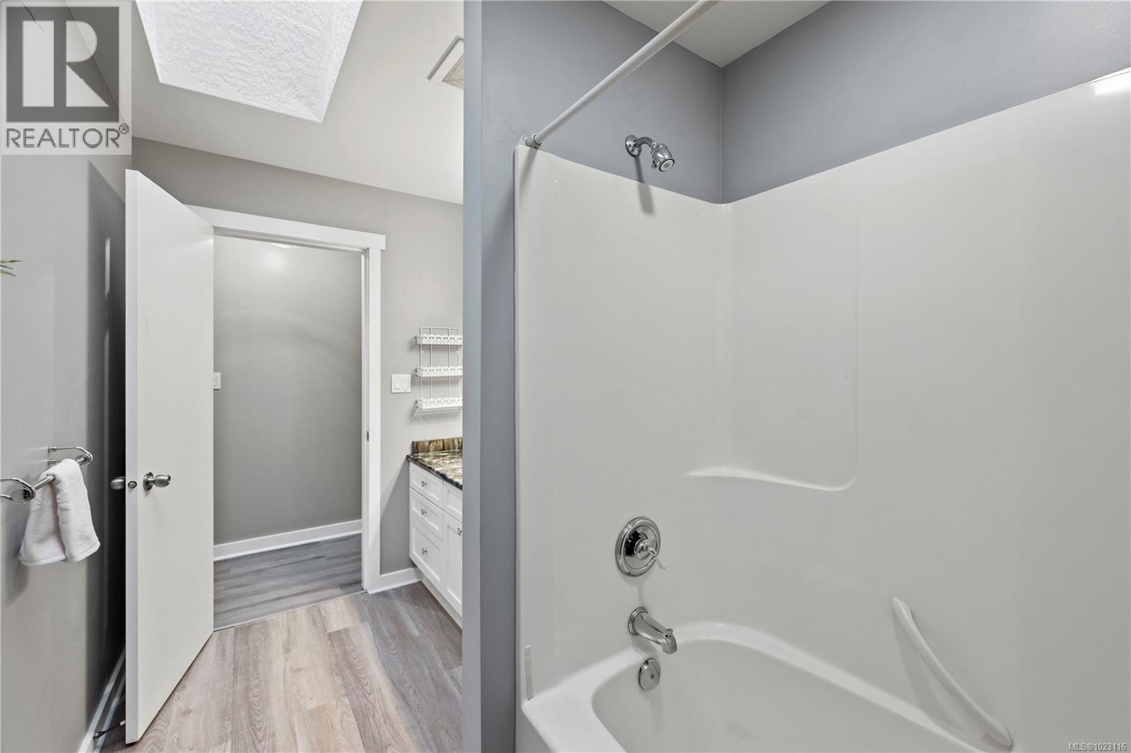  4937 Eagle View Lane, Saanich