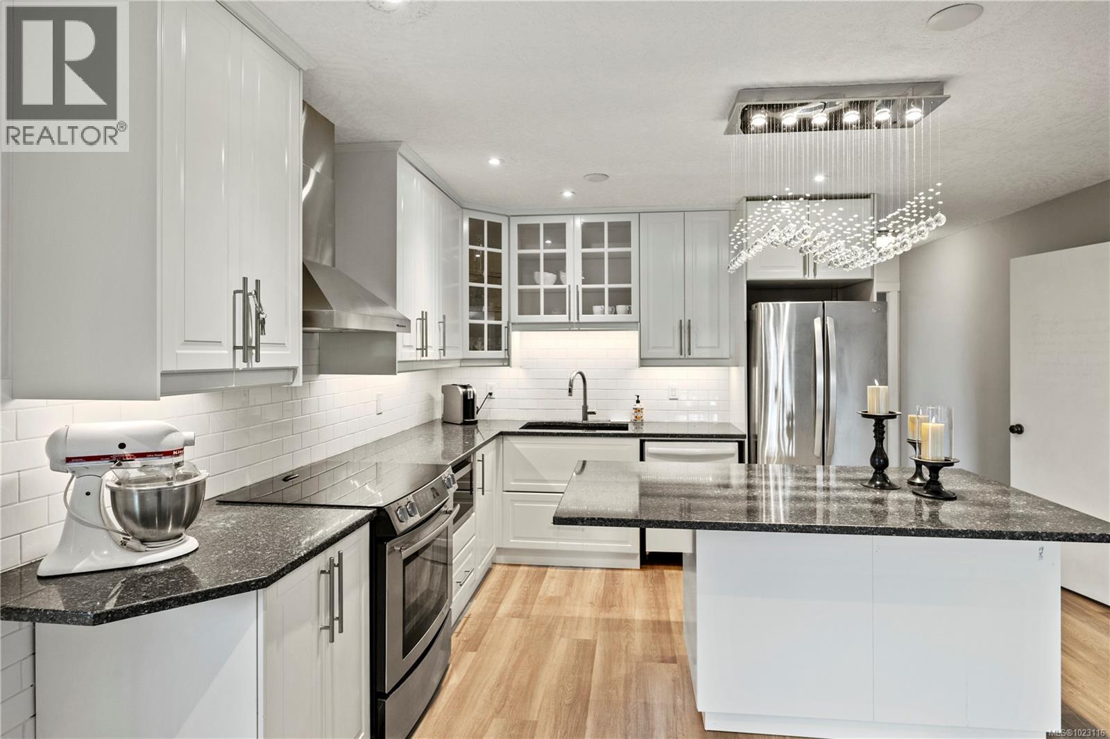  4937 Eagle View Lane, Saanich