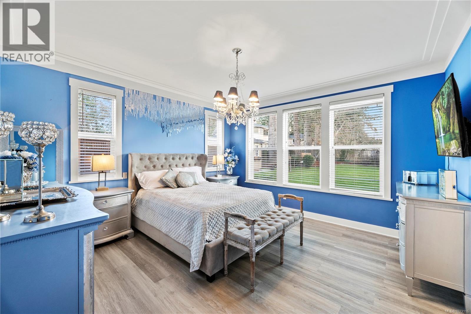  4937 Eagle View Lane, Saanich