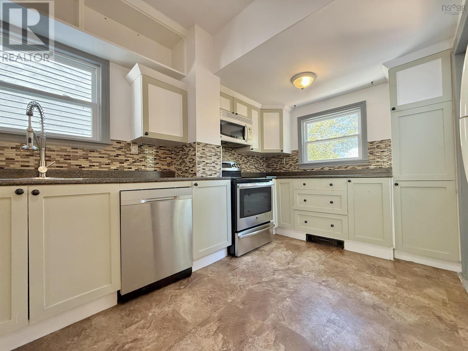 Property 20 of 50 of 22 Rodney Road