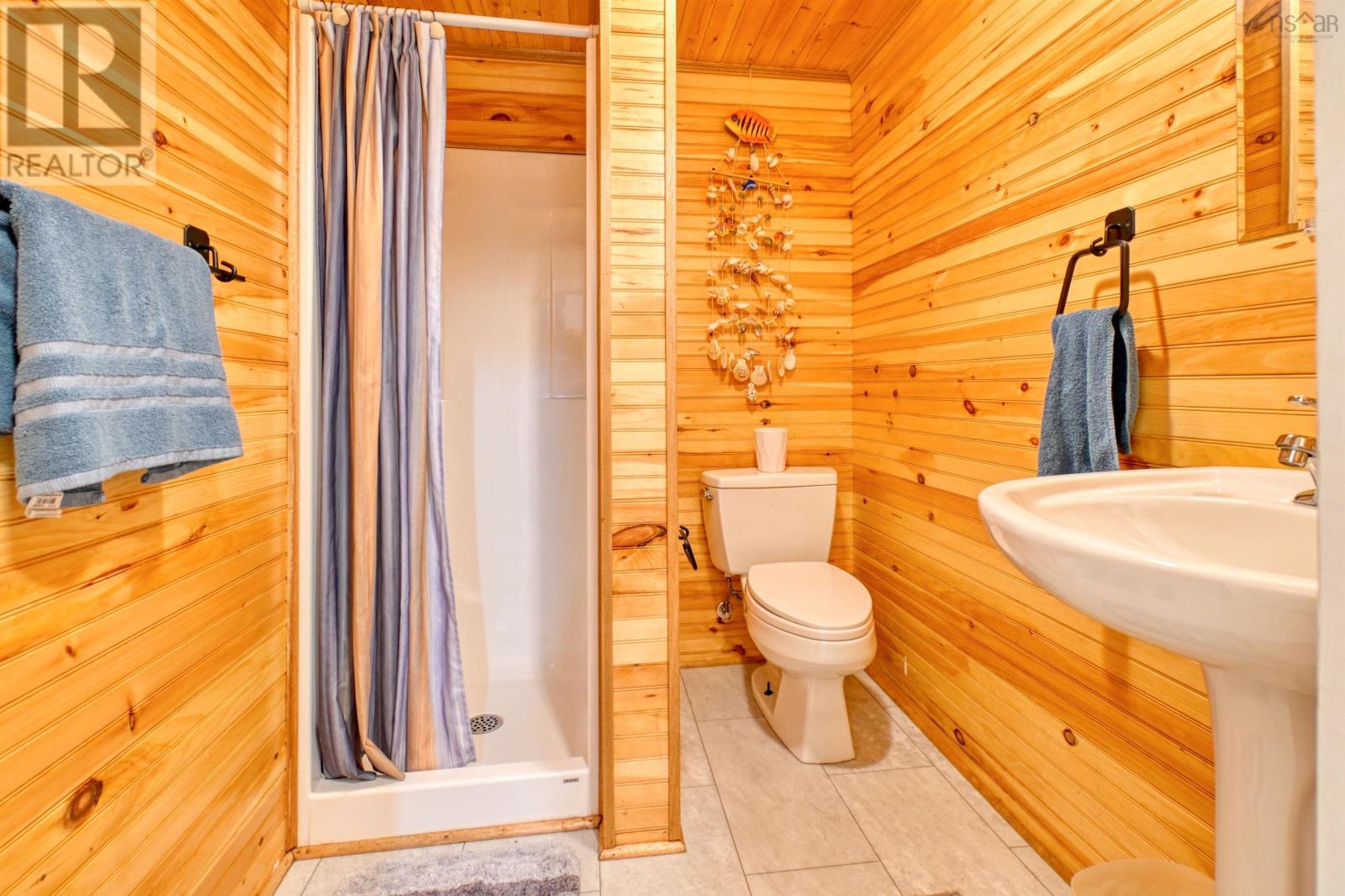 Property 34 of 50 of 1049 Evanston Road