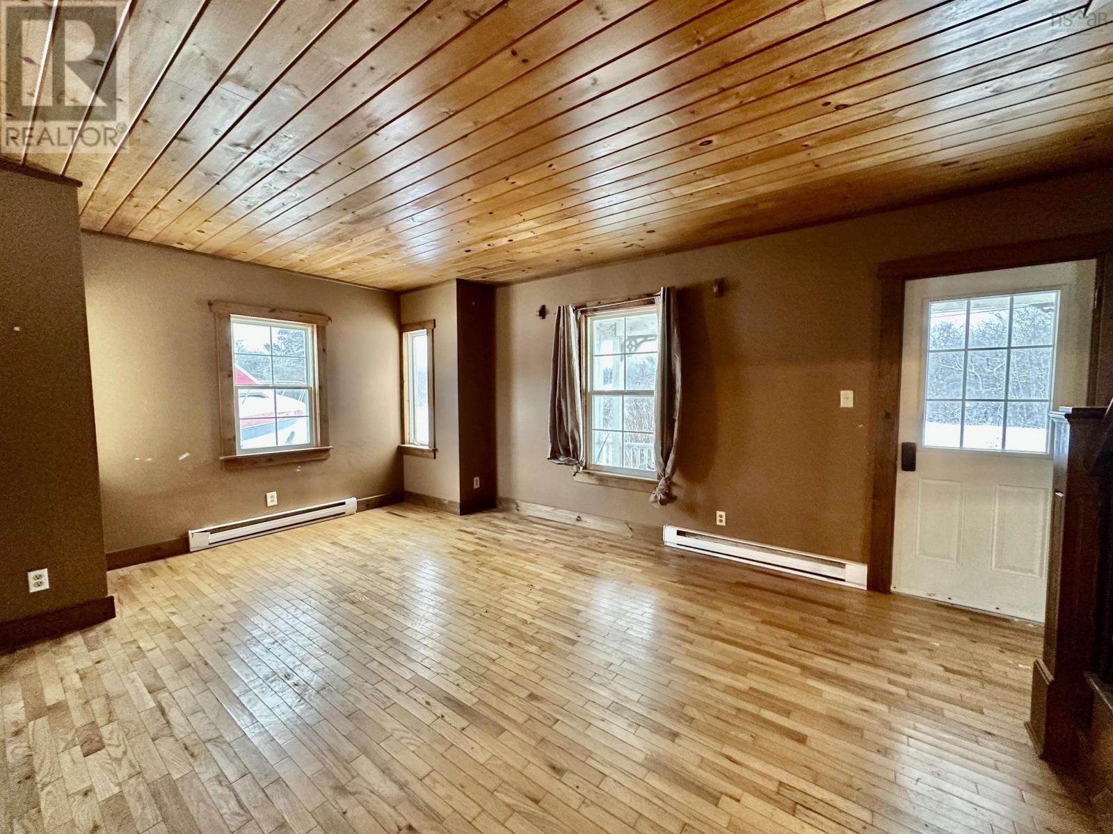 Property 11 of 27 of 6928 Highway 3