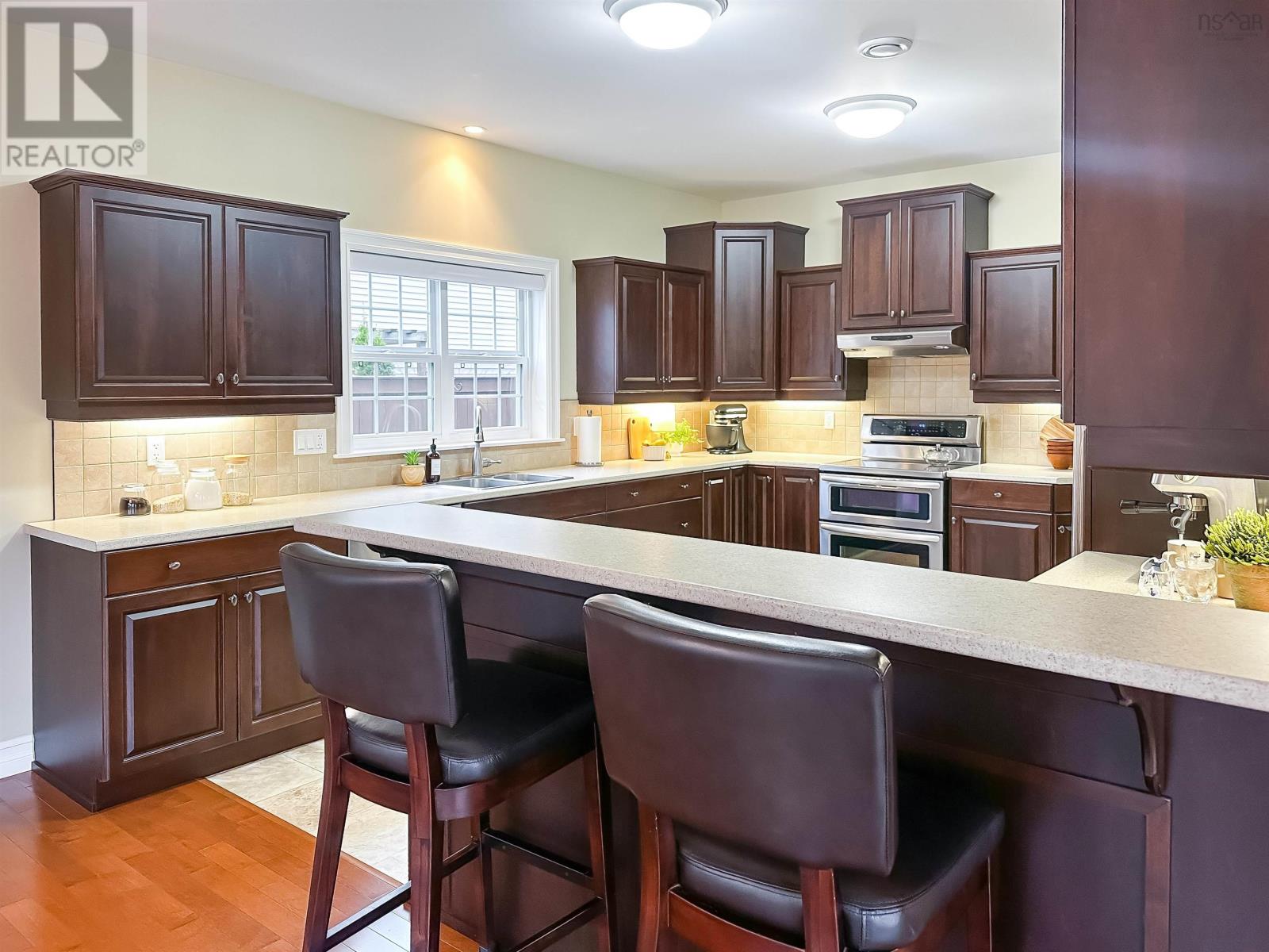 Property 16 of 49 of 93 MacDonald Park Road