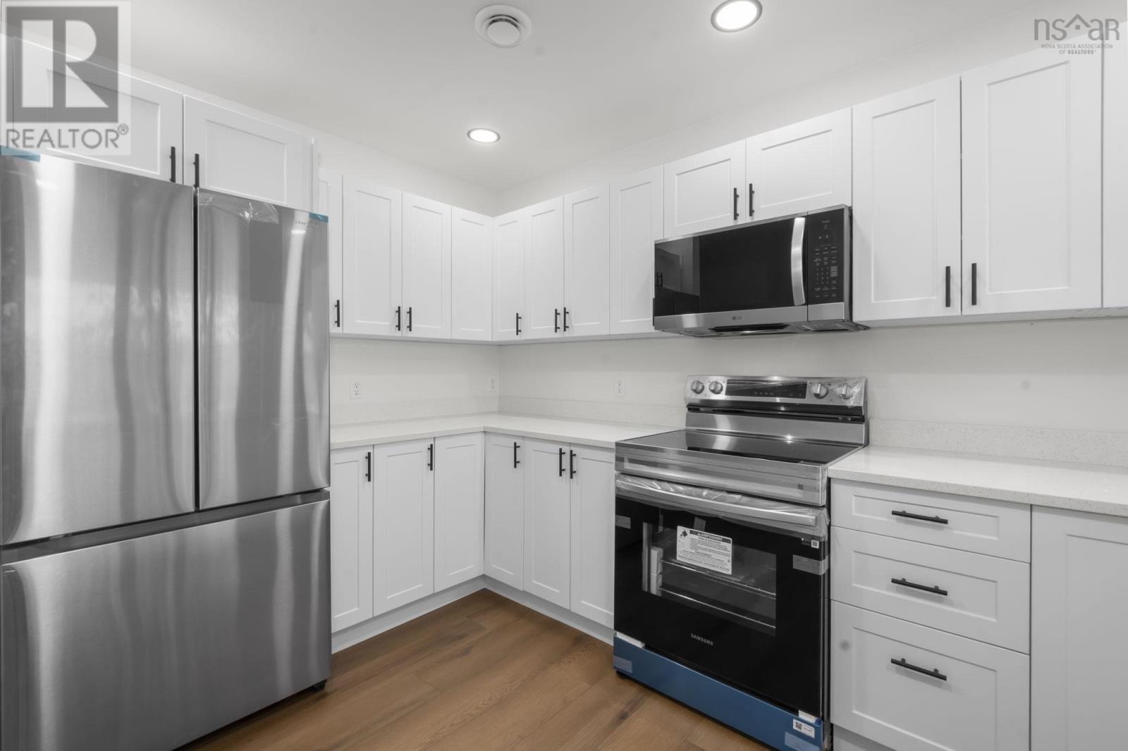 Property 21 of 49 of 2766 Highway 2