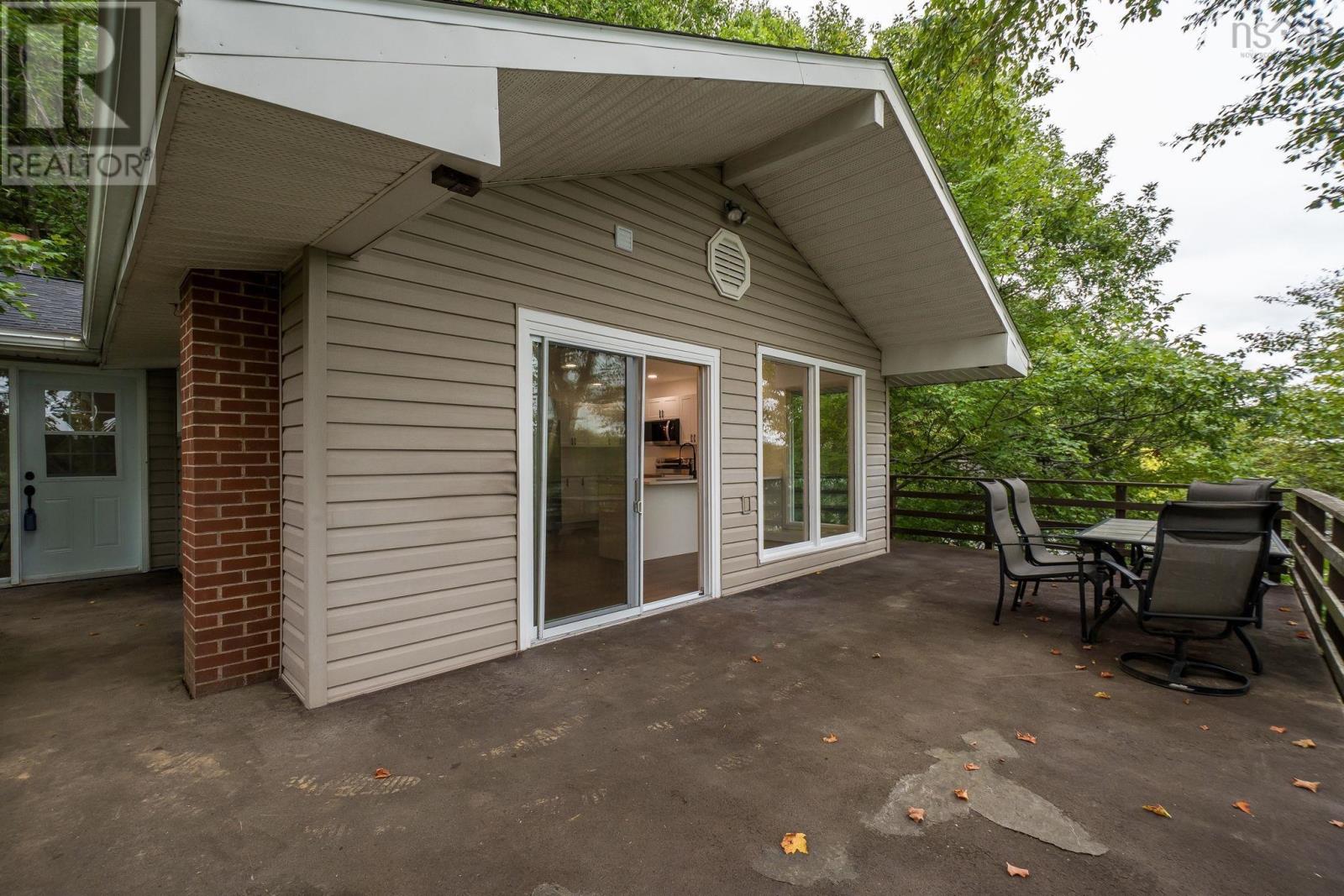 Property 28 of 49 of 2766 Highway 2