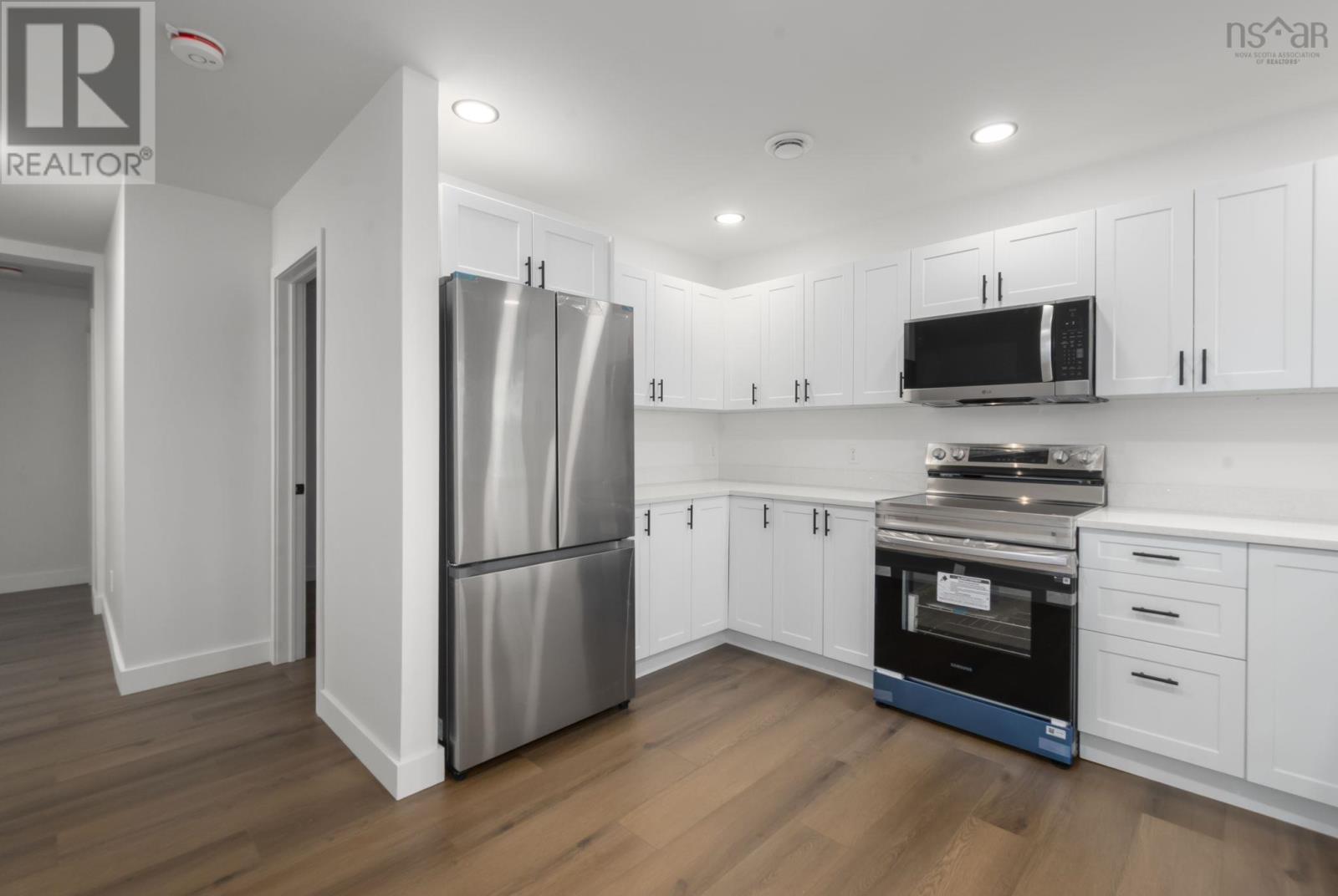 Property 20 of 49 of 2766 Highway 2