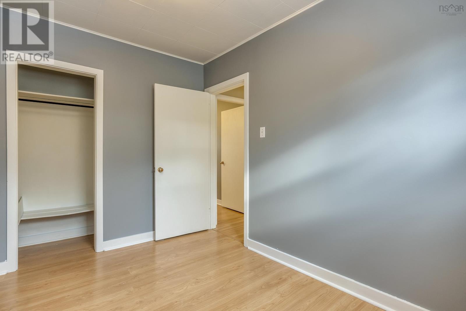 Property 11 of 29 of 516 Windsor Street