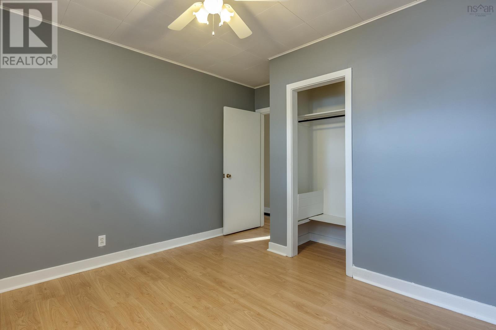 Property 14 of 29 of 516 Windsor Street