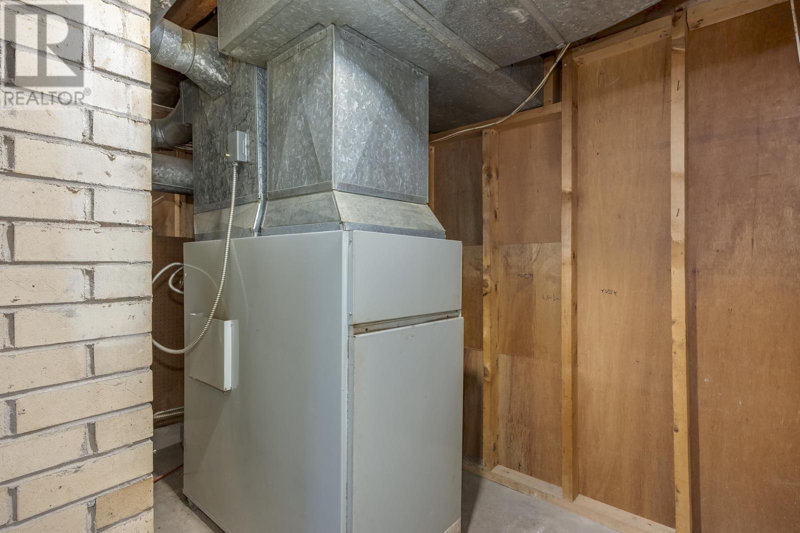 Property 23 of 29 of 516 Windsor Street