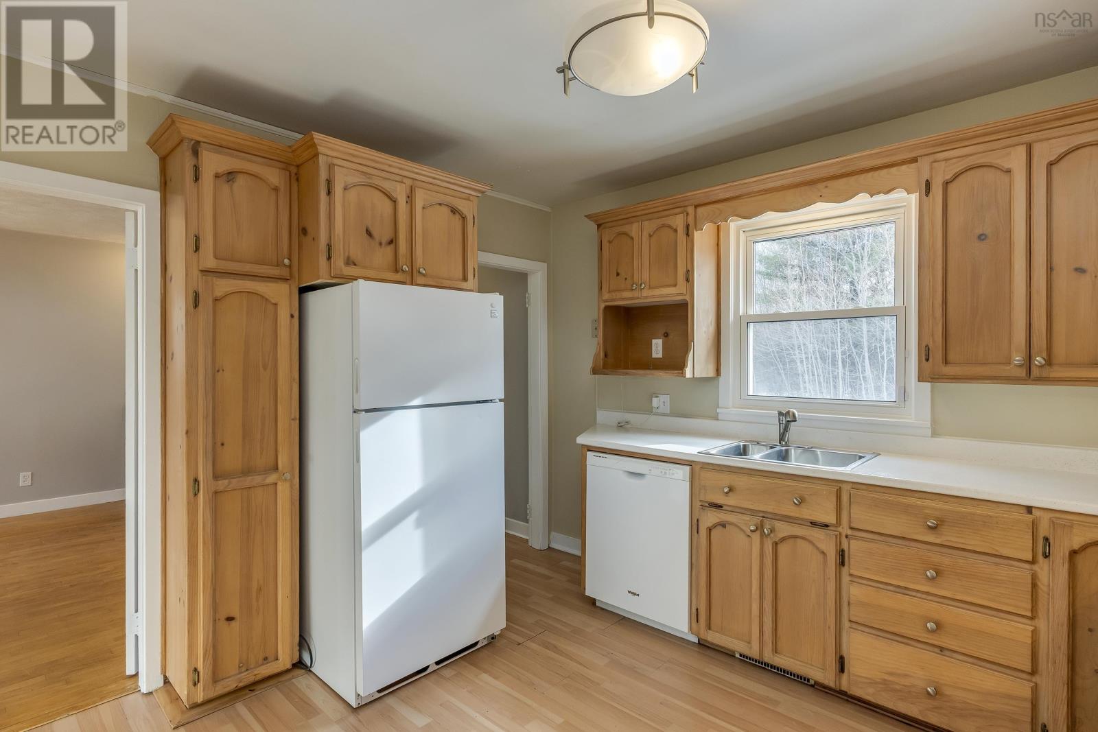 Property 4 of 29 of 516 Windsor Street